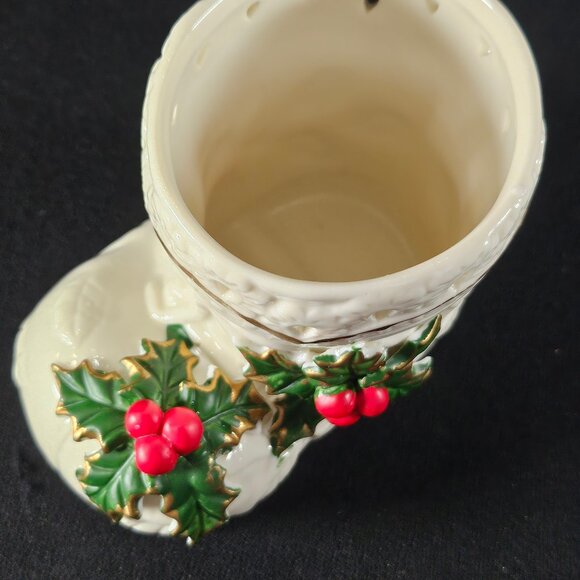 Rare: International Bazaar Porcelain Collectibles Holly. Mini White Santa Boot - Picture 8 of 10